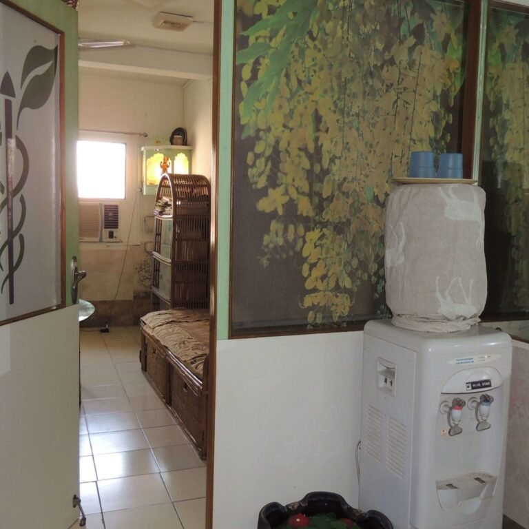 dr shahs clinic reception 2